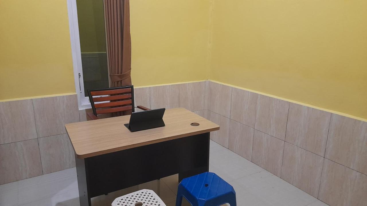 Spot On 92458 Azeela Kost Syariah Hotel Banjarmasin  Kültér fotó