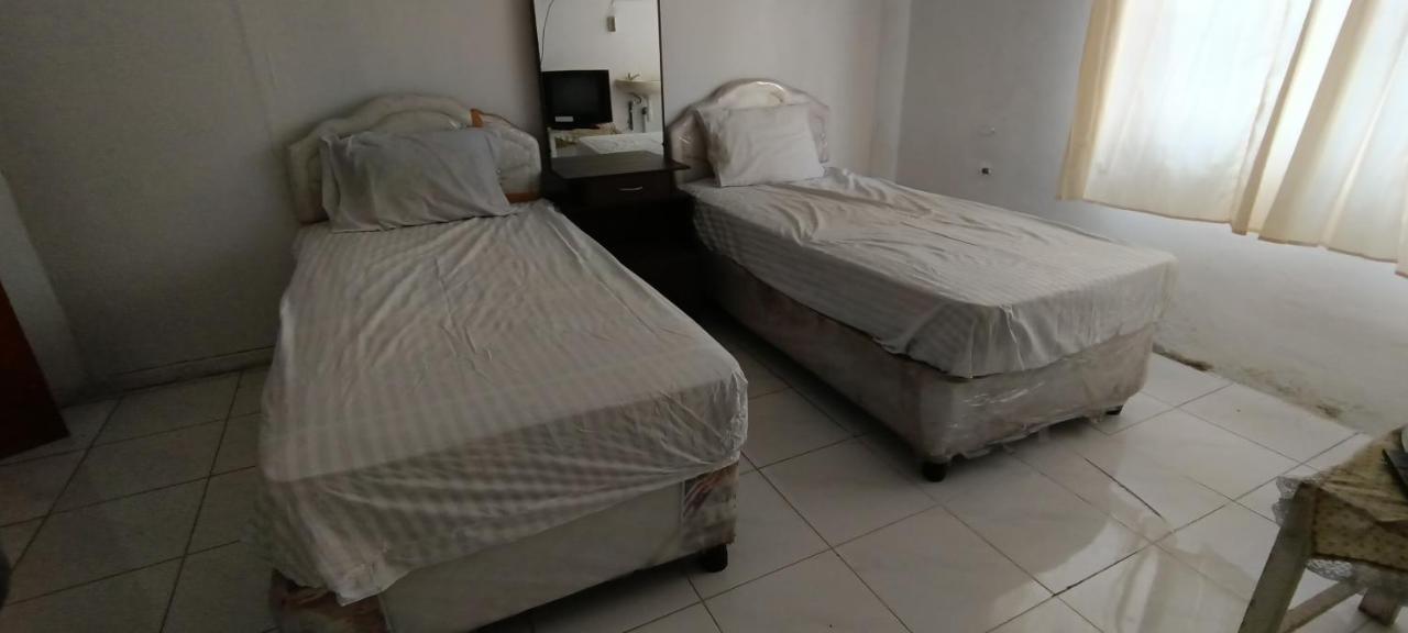 Spot On 92458 Azeela Kost Syariah Hotel Banjarmasin  Kültér fotó