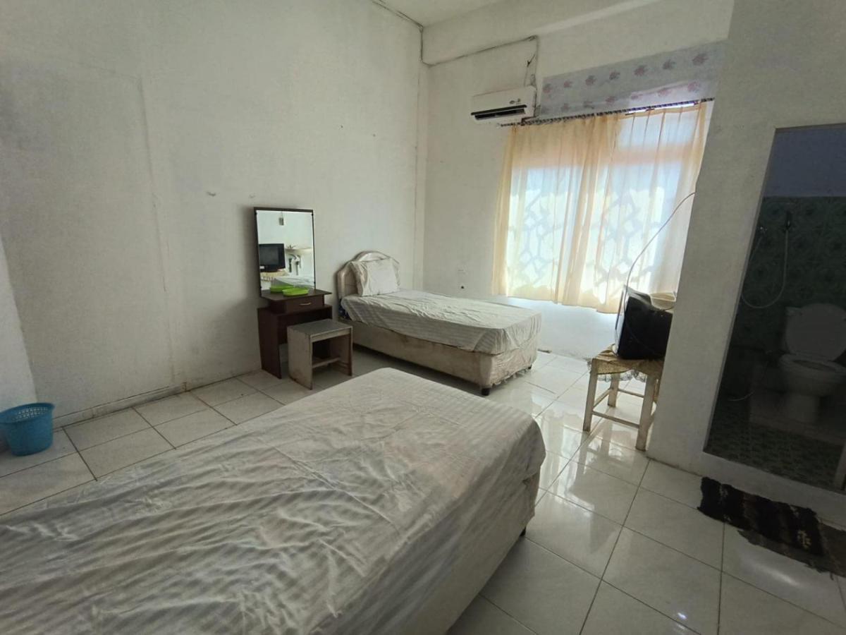 Spot On 92458 Azeela Kost Syariah Hotel Banjarmasin  Kültér fotó